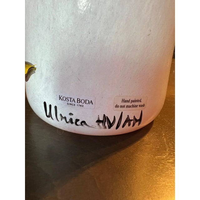 1990s 1990s Kosta Boda Vase Open Minds" 33.5cm Pink Vase With Face Designed by Ulrica Hydman-Vallien, Snake, Collectable, Signature, Art Glass For Sale - Image 5 of 5