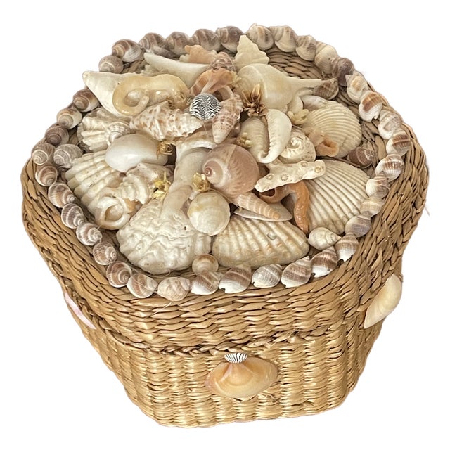 1960s Sea Shell Encrusted Sailors Valentines Box For Sale