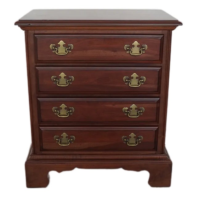 Vintage American Drew Traditional Mahogany 4-Drawer Nightstand For Sale