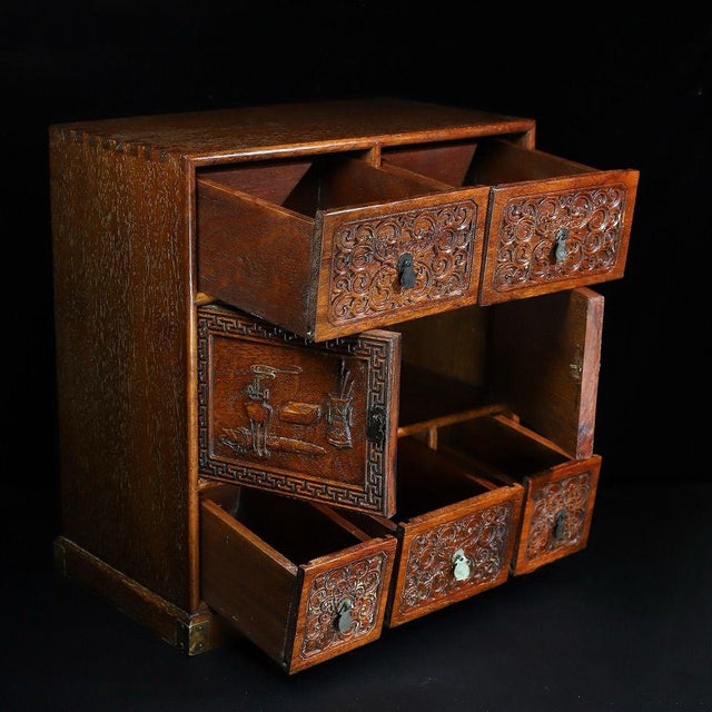 Vintage Chinese Huali Rosewood Carved "Antiques" Cabinet With 5 Drawers and Double Doors For Sale - Image 4 of 10