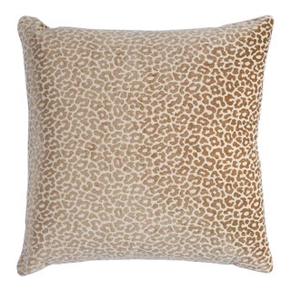 Schumacher X Timothy Corrigan Madeleine 18" Pillow in Natural For Sale