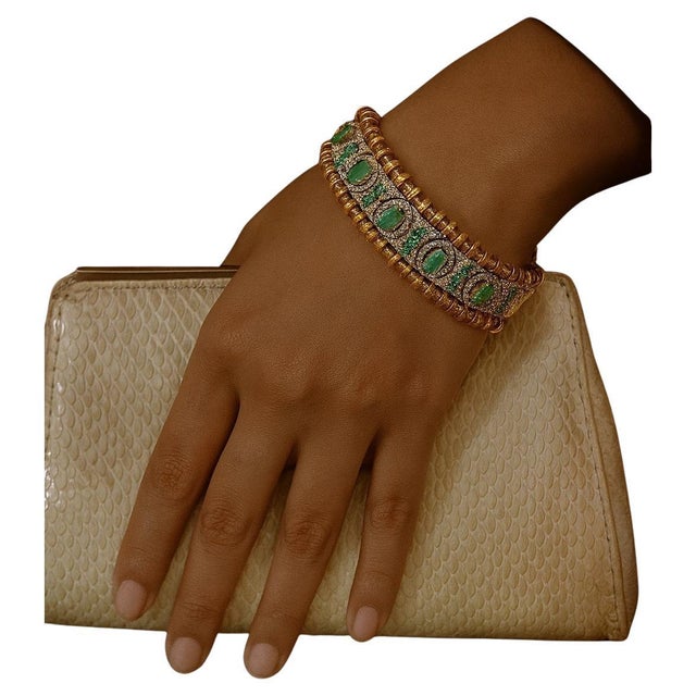 Bochic “Vintage Retro” Natural Emeralds & Diamonds Set In 18K Gold & Silver For Sale - Image 4 of 16