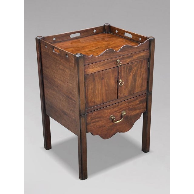 Antique George III Mahogany Bedside Cabinets, 1760, Set of 2 For Sale - Image 6 of 13