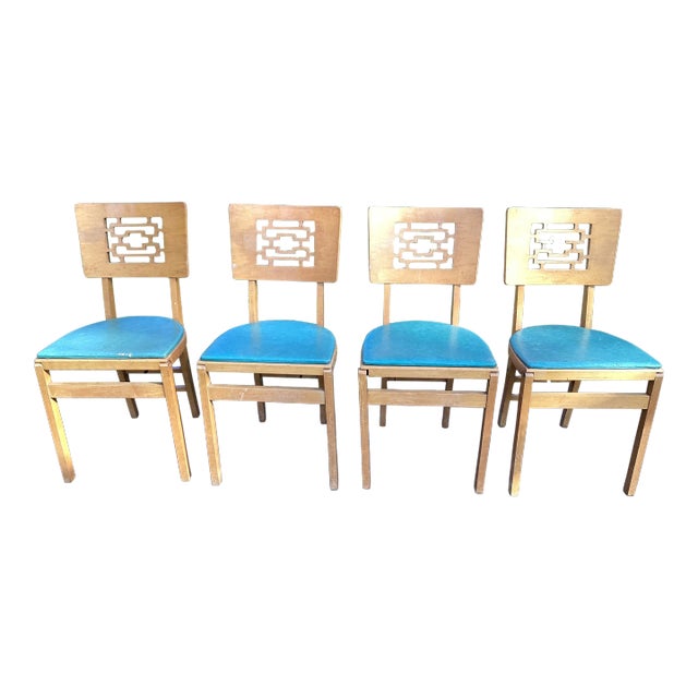 Stakmore Mid 20th Century Modern Maple Folding Chairs - Set of 4 For Sale