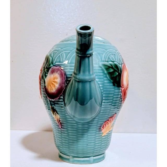 This beautiful porcelain tea pot from Genevieve Lethu is a must-have for collectors. Made in France and is handmade,...