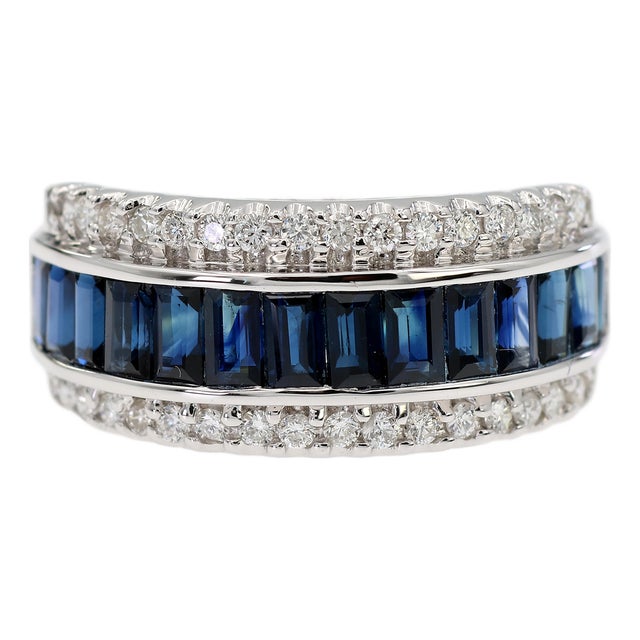 18k 750 Solid White Gold Natural Diamond and Natural Sapphire Band Ring, Size 7 For Sale