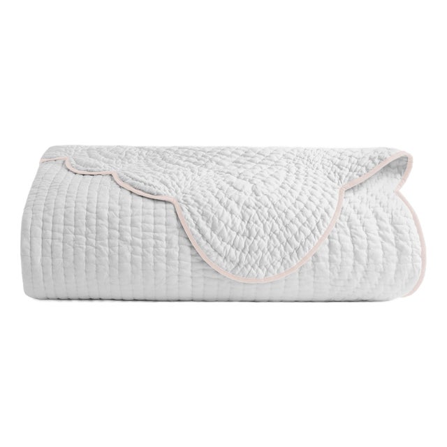 Chairish x Kassatex Quilted Scallop Queen Coverlet, White/Blush For Sale