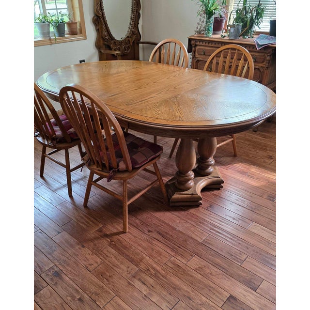 Vintage Thomasville Solid Oak Pedestal Dining Set - Complete 7-Pc Set W/ Leaves & Chairs For Sale - Image 10 of 13