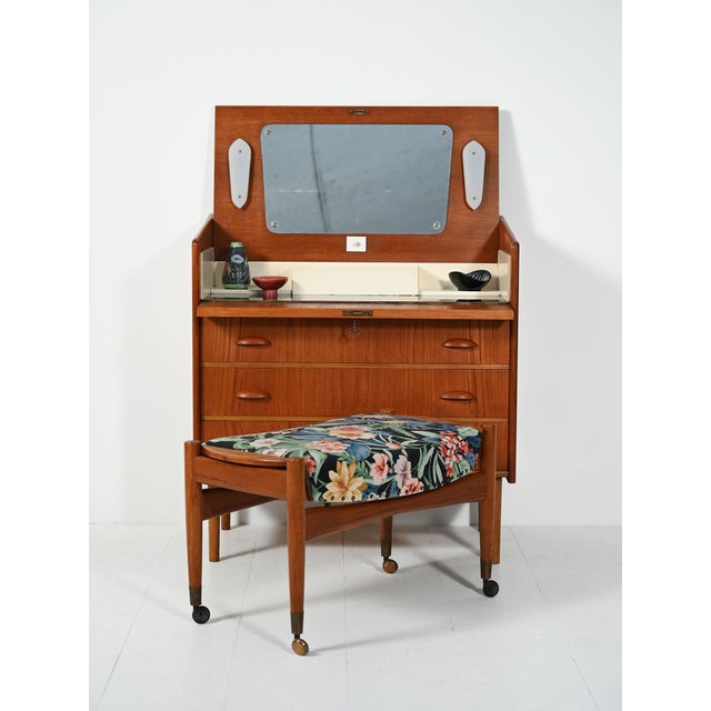 Scandinavian Teak Dressing Table with Chest of Drawers, 1950s-1960s For Sale - Image 3 of 14
