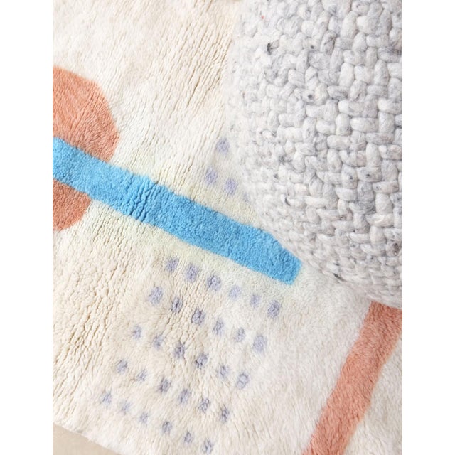 White Small Moroccan Beni Mrirt Rug - 4.5 X 2.8 Ft For Sale - Image 8 of 8