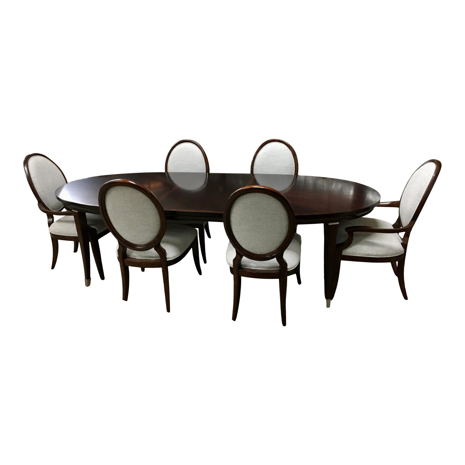 Thomasville Furniture Spellbound Sable Mahogany Oval Dining Table and