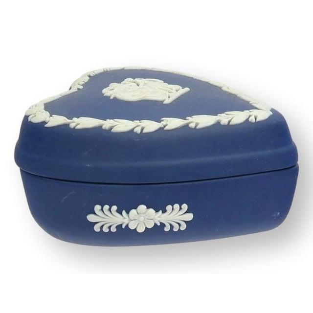 Wedgwood Wedgwood Jasperware Heart Trinket Box For Sale - Image 4 of 5