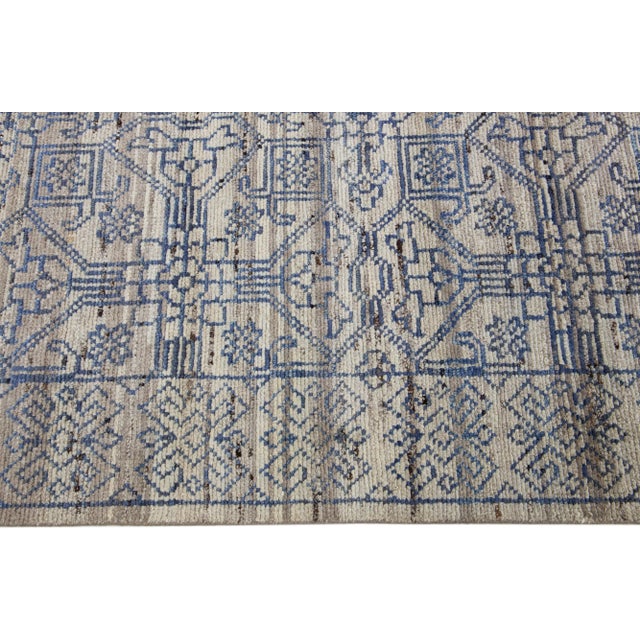 Early 21st Century Apadana's Modern Geometric Indian Wool Rug Handmade in Gray For Sale In New York - Image 6 of 8