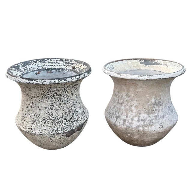 Neoclassical Pair of Vintage Faux-Stone Chipped Resin Garden Planters For Sale - Image 3 of 12