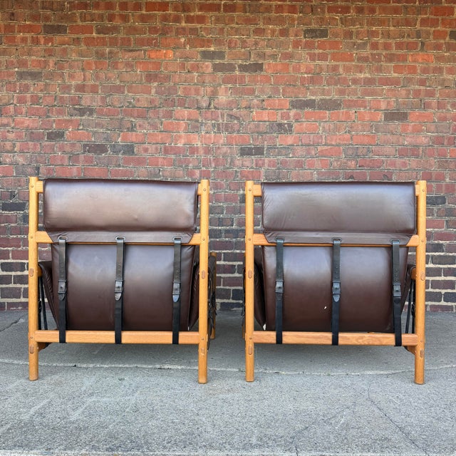 Mid-Century Modern Pair of Dependable Furniture MFG Co Leather Lounge Chairs For Sale - Image 3 of 11