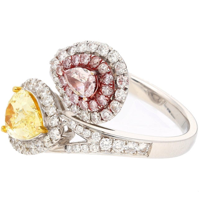 2010s Gia Certified Fancy Intense Yellow & Fancy Light Pink Diamond Toi Et Moi Ring, Size 6 For Sale - Image 5 of 12