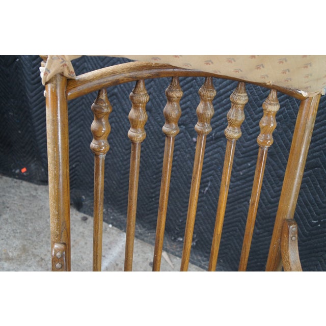 Wood 1960s Virginia House American Victorian Revival Oak Spindle Back Rocking Chair Rocker For Sale - Image 7 of 13