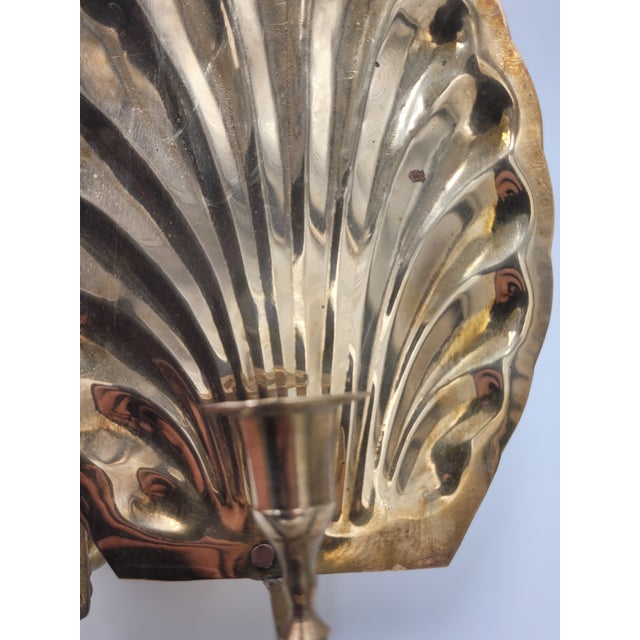 Metal Mid 20th Century Hollywood Regency Scalloped Brass Shell Wall Sconce - Pair For Sale - Image 7 of 12