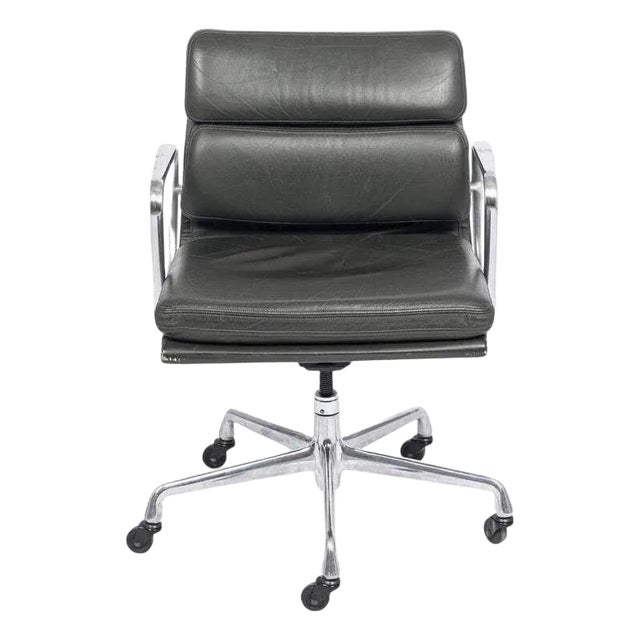 Dark Gray Leather Office Chair Eames for Herman Miller Aluminum Group Soft Pad For Sale