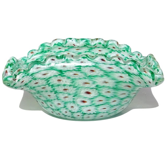 Mid 20th Century Murano Vintage Fratelli Toso Millefiori Green White Flower Mosaic Italian Art Glass Ruffle Edge Bowl For Sale - Image 5 of 8