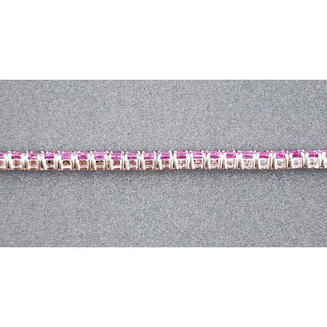 17.60 Ct Natural Pink Sapphire Bracelet For Sale - Image 4 of 9