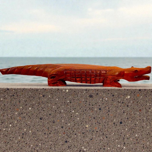 1950s Extraordinary3.5 Foot Hand Sculpted Tribal Style Wooden Alligator Statue For Sale - Image 5 of 14