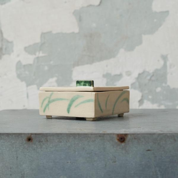 Gold Art Deco Lidded Ceramic Box, 1930s For Sale - Image 8 of 9