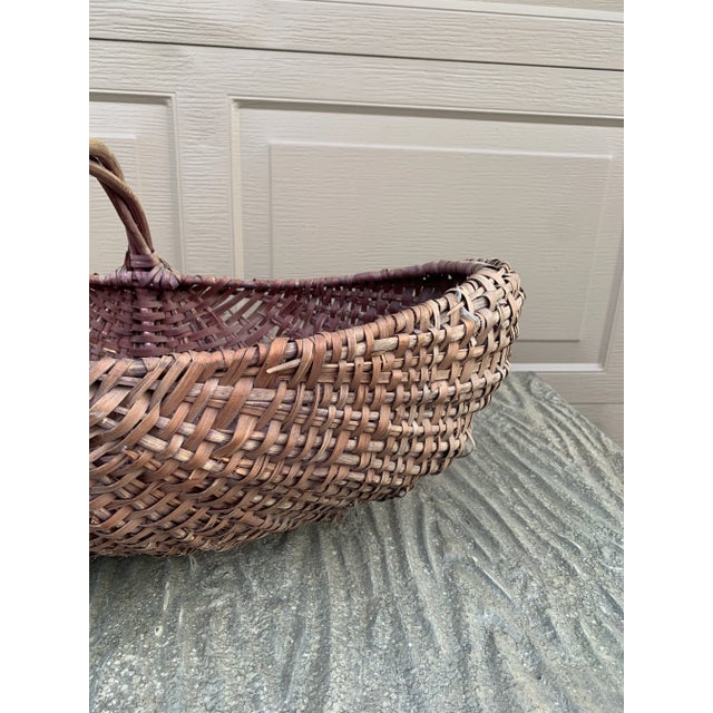 Early 20th Century American Splint Oak Gathering Basket For Sale - Image 10 of 12