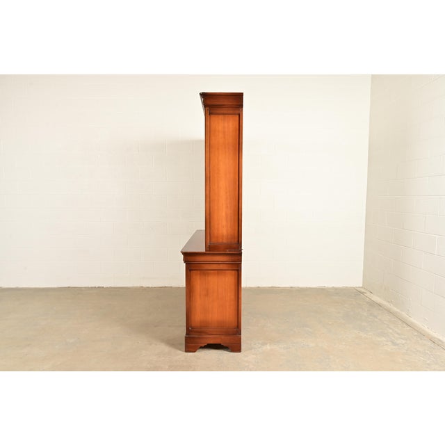 Grange French Louis Philippe Carved Cherry Wood Breakfront Bookcase Cabinet, Circa 1960s For Sale - Image 14 of 17