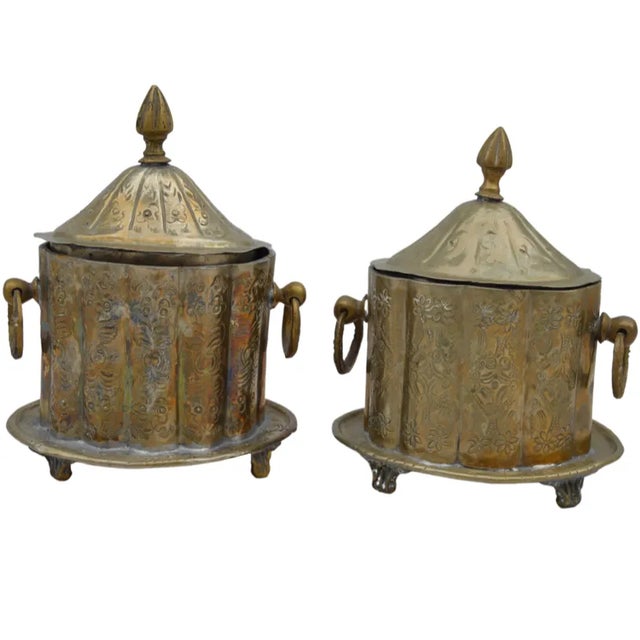 Metal Early 20th Century Moroccan Brass Jars With Engravings- Set of 2 For Sale - Image 7 of 7