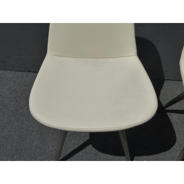 Vintage Contemporary Style White Vinyl Accent Chairs W Metal Peg Legs