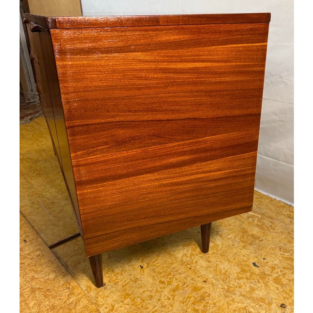Mid-Century Modern Teak and Zebrano Sideboard by Elliotts of Newbury, 1960 For Sale - Image 6 of 9