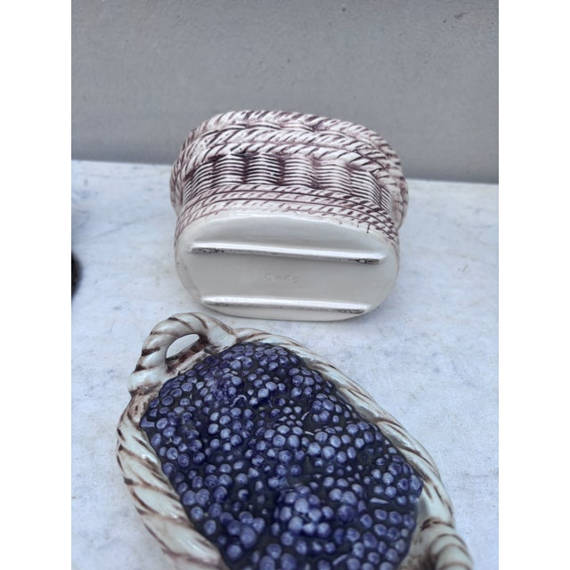 Small Mid-Century Majolica Blackberries Tureen For Sale In Austin - Image 6 of 6