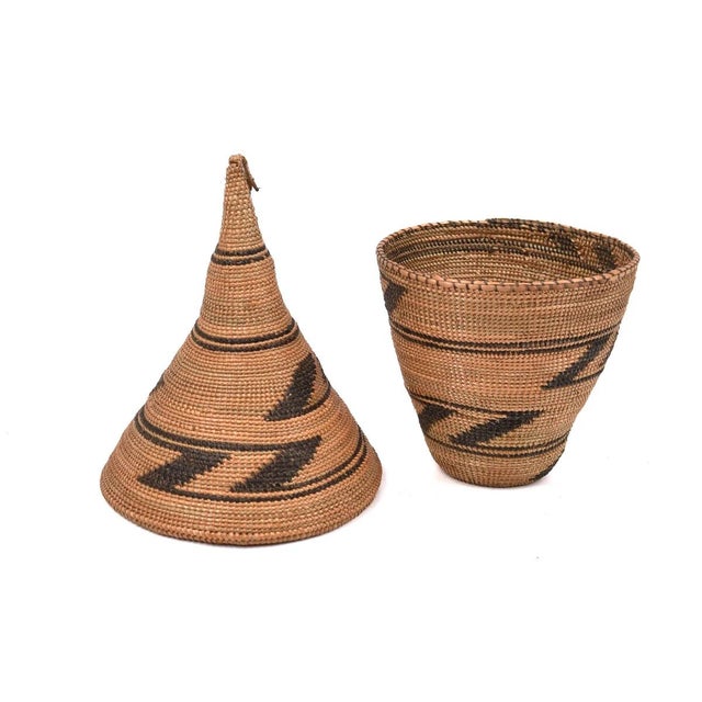 Early 20th Century Tutsi Basket with Lid Rwanda For Sale - Image 4 of 7