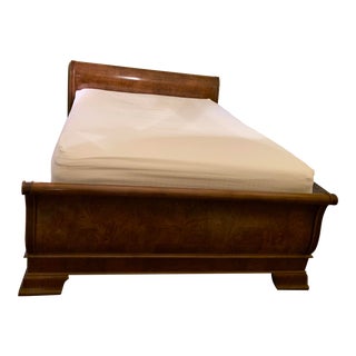 Henredon Aston Court Queen Size Sleigh Bed For Sale