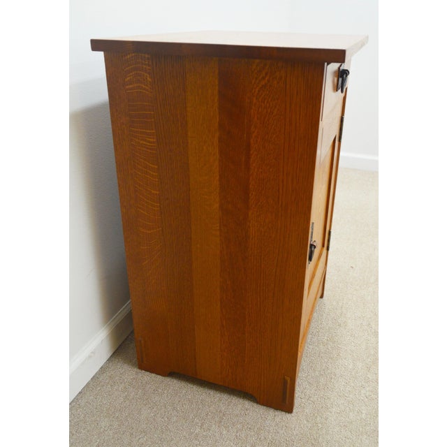 Early 21st Century Stickley Arts & Crafts Mission Oak Harvey Ellis Nightstand Bedside Table For Sale - Image 5 of 12