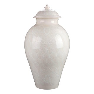 White Lace Heritage Vase by Deblona For Sale
