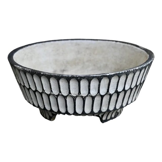 Large Planter in Concrete For Sale