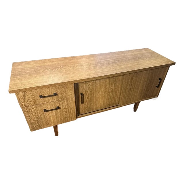 Mid 20th Century Modern Oak Veneer Credenza or Media Console With Sliding Doors and Drawers For Sale