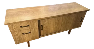 Mid 20th Century Modern Oak Veneer Credenza or Media Console With Sliding Doors and Drawers (Solid)