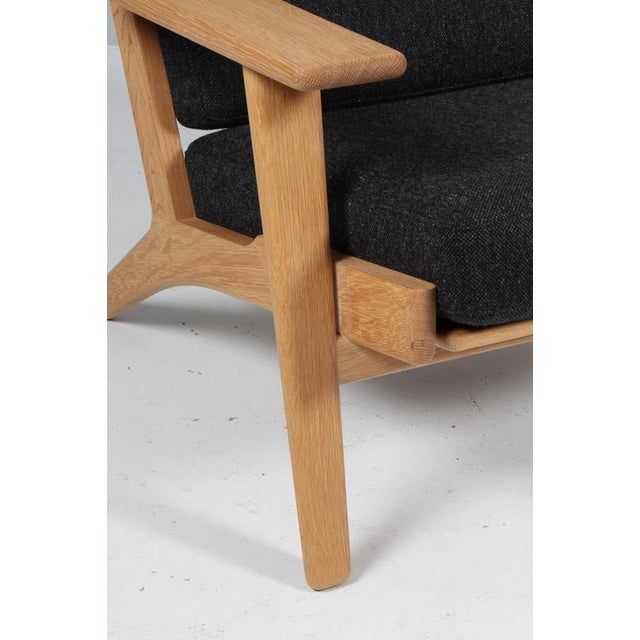 1970s Lounge Chair Model 290 with Soap Treated Oak attributed to Hans J. Wegner for Getama, Denmark, 1970s For Sale - Image 5 of 8