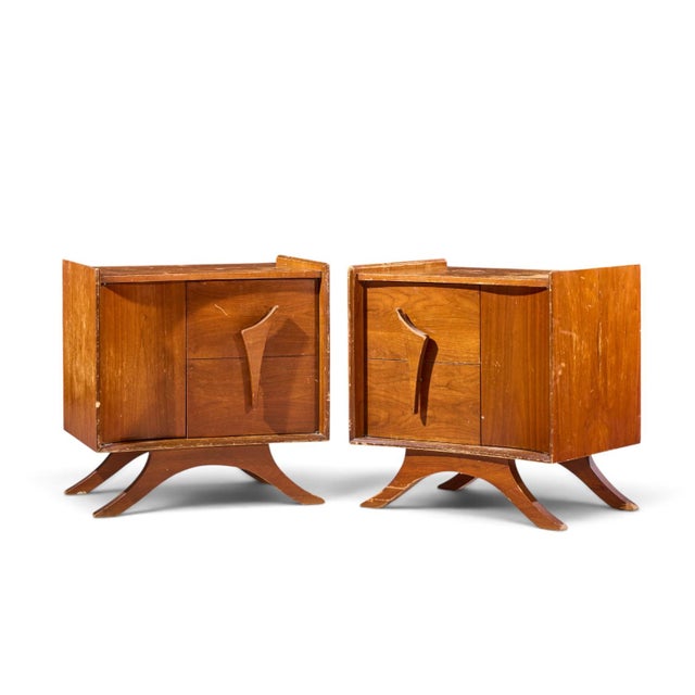 Mid-Century Modern Vladimir Kagan Style Mid Century Sculptural Walnut Nightstands - Pair For Sale - Image 3 of 11