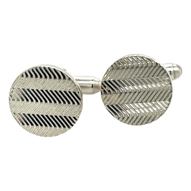 1990s Pair of Tiffany & Co Estate Mens Chevron Circle Cufflinks Sterling Silver For Sale