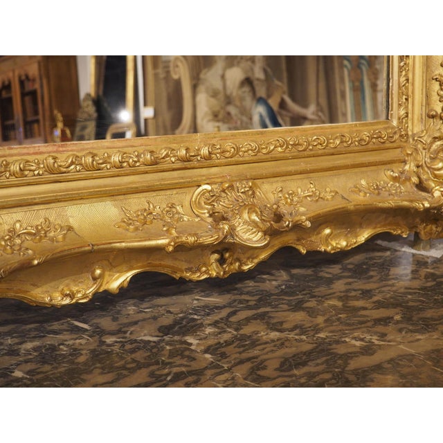Late 19th Century Circa 1890 French Belle Époque Louis XV Style Giltwood Mirror With Crowned Crest For Sale - Image 5 of 18