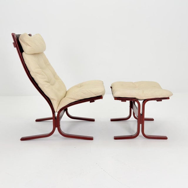 Ingmar Relling Set of Mid-Century Modern Siesta Chair and Ottoman in Cream White Leather by Ingmar Relling, 1970s For Sale - Image 4 of 18