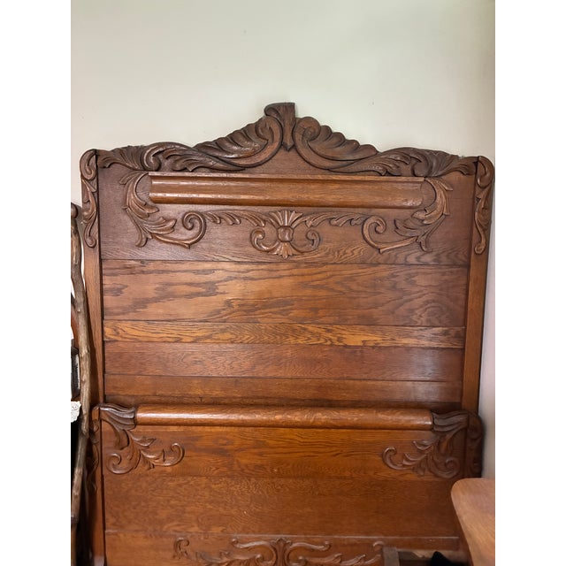 Victorian 1895 Museum-Quality Quarter-Sawn Tiger Oak 4-Piece Bedroom Suite – Documented Provenance For Sale - Image 3 of 17