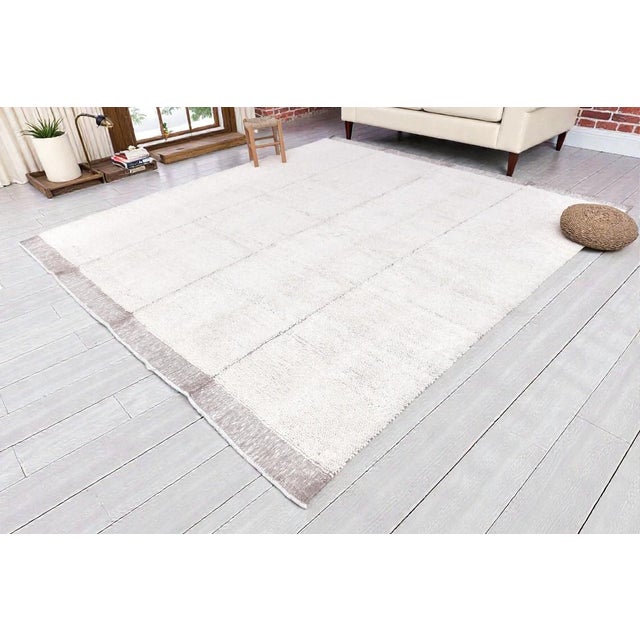 Textile 1970s Living Room Earthly White Kilim Rug For Sale - Image 7 of 9