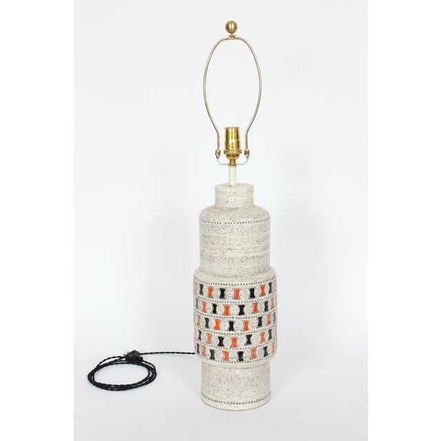 1950s Tall Aldo Londi for Bitossi Off White Pottery Table Lamp With Orange & Black For Sale - Image 12 of 13