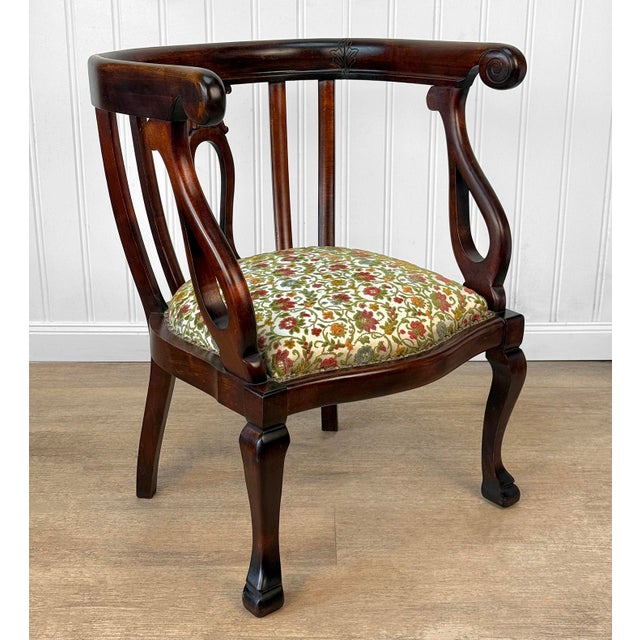 Victorian Antique Traditional Edwardian Mahogany Parlor Club Chair For Sale - Image 3 of 13