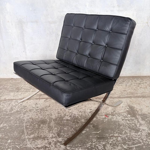 Contemporary Mid-Century Black Leather & Chrome Barcelona Chair For Sale - Image 3 of 11